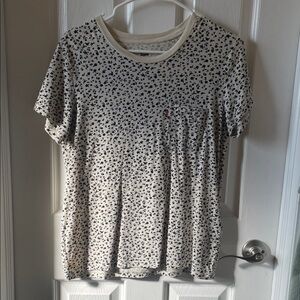 Levi's Perfect Crew Women's Short Sleeve Cream Black Tee size medium m floral